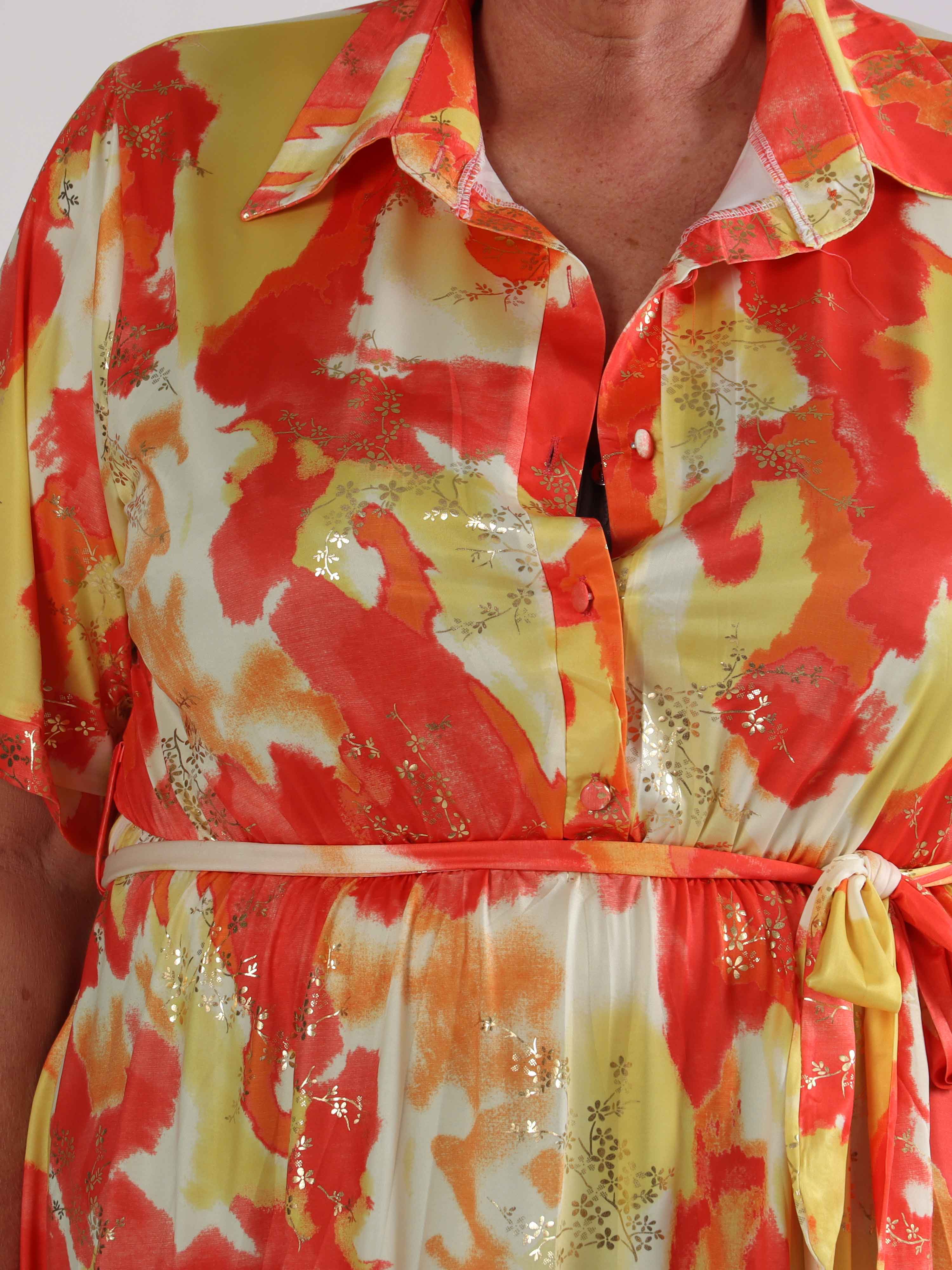 Cornelia - Elastisk kjole med skjortekrave og guldblade